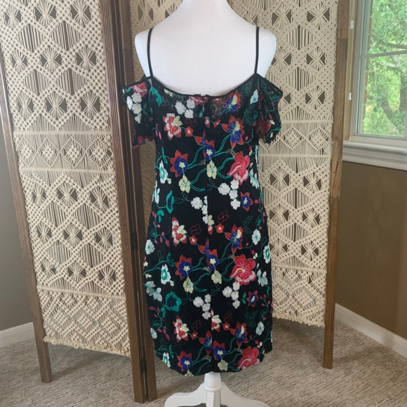 GUESS Womens Black Floral Lace Spaghetti Strap off-shoulder Mini Dress size 14 - Picture 4 of 14
